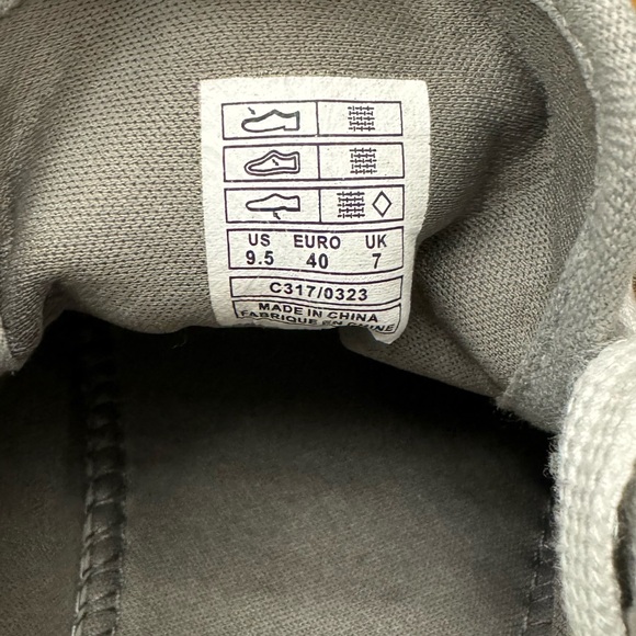 Women’s Rocket Dog sneakers with Flower Design - Picture 2 of 6